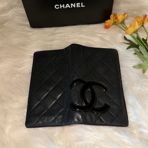 Selling Preloved authentic Chanel wallet - Picture 6 of 6